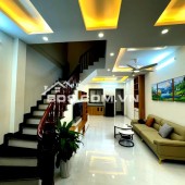 Quá Đẹp. Bán nhà phố Mỹ Đình, Nam Từ Liêm, vài bước ra phố, diện tích 50m2, mặt tiền 4m.