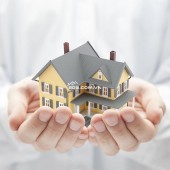 Bán nhà mặt tiền đường trung tâm – giá cực hấp dẫn, sổ hồng riêng