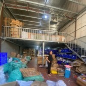 Cho thuê kho 300m xe 10 tấn đỗ cửa, cách nước ngầm chỉ 5km có điện 3fa ở Thanh Trì