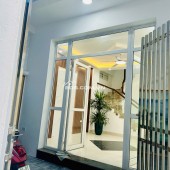 Bán nhà Ngô Gia Tự - Long Biên - 48m - Mặt tiền: 4m3 - Xây 3 tầng