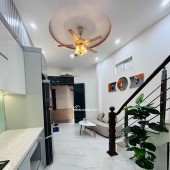 NHÀ MỚI ĐẸP LONG LANH, NỘI THẤT ĐẦY ĐỦ
