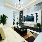 CẦN BÁN GẤP -HOÀNG VĂN THÁI - 38M*5T - PHÂN LÔ QUÂN ĐỘI - Ô TÔ ĐỖ CỔNG- XEM LÀ ƯNG-SĐCC- Ở LUÔN