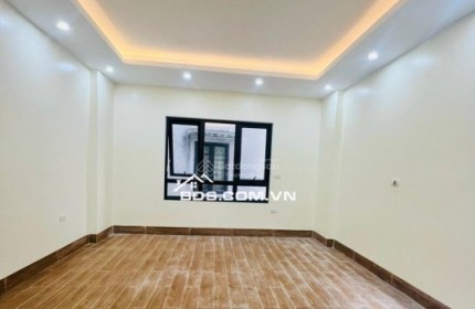 BÁN NHÀ HOA BẰNG-TT CẦU GIẤY-GẦN Ô TÔ-7 TẦNG-THANG MÁY-45M2-GIÁ 10 TỶ HƠN