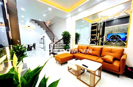 Nhà Phố Vip ! Chỉ 7.8Tỷ- Tôn Thất Tùng, Đống Đa- Gần Phố- Ở Ngay- Full Nội Thất.