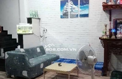 Bán nhà Tân Phú 40m2, 4 tầng, ngang 5.5m, giá 5.3 tỷ