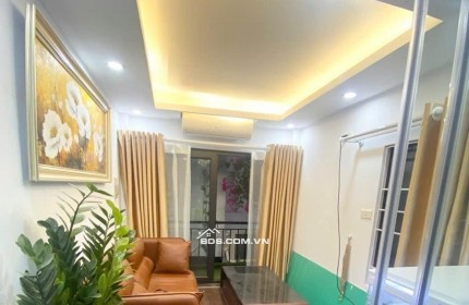 Nhà đẹp Hoàng Quốc Việt, 3.5 tỷ, 15m, 5 tầng