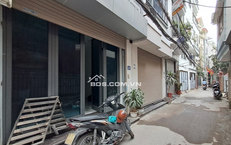 B.án nhà Lạc Long Quân, DT40m2, 5 tầng, 3P. ngủ, ngõ thông, ôtô qua nhà, 30m ôtô tránh đỗ (9.9x tỷ)