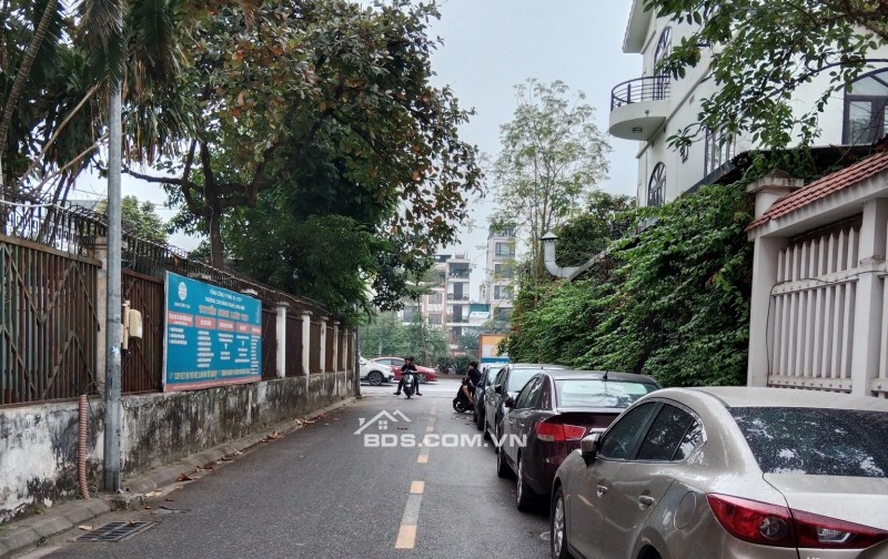 Bán Nhà Ngõ Ô TÔ Nguyễn Văn Linh, Gia Lâm 15m, 5 tầng, giá 2,1 tỷ.