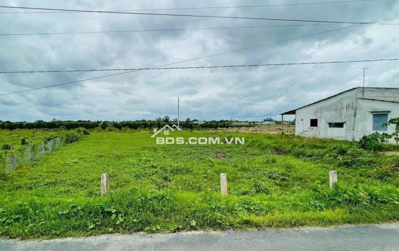 Bán lô đất thổ cư lưng tựa núi mặt hướng sông 200m2, giá 550tr view núi Bà Đen, Tây Ninh