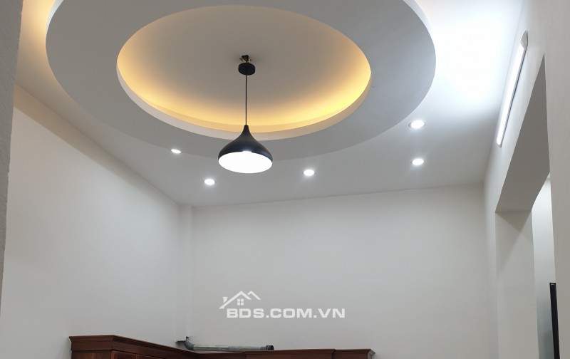 BÁN NHÀ ĐẸP 1.82 TỶ 2.5 TẦNG 66M2 ( ĐÔNG NAM ) NGÕ QUANG TRUNG