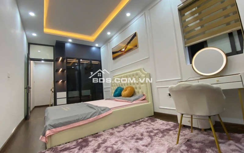 Bán nhà 38m², 5 tầng, 3PN, Hồng Tiến Kéo Dài, Long Biên, 5.5 tỷ, sổ đỏ