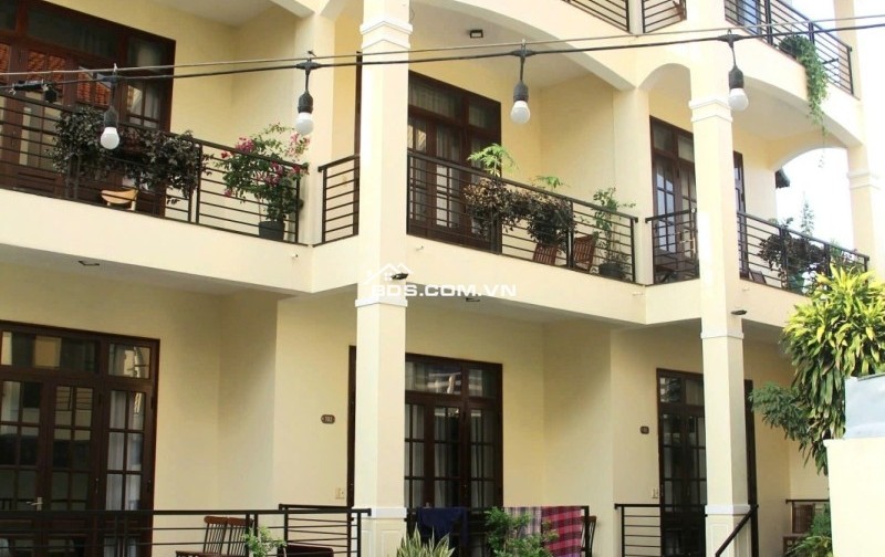 Villa & Hotel ,nhà hàng  3 tầng phố tây đi bộ Nguyễn Tri Phương -Hội An - Giá chỉ 48,5 tỷ.