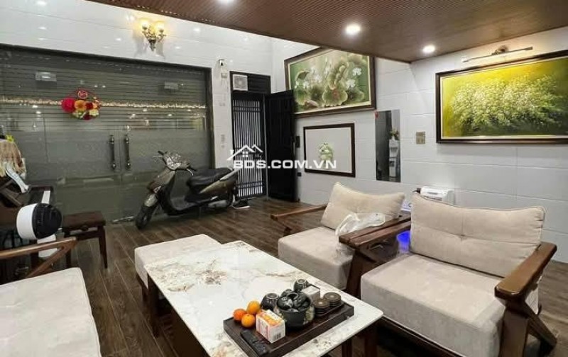 Nhà Đẹp Phố VIP Hoàng Cầu, Đống Đa 39m, 4 tầng, mt  5m, giá 13.4 tỷ