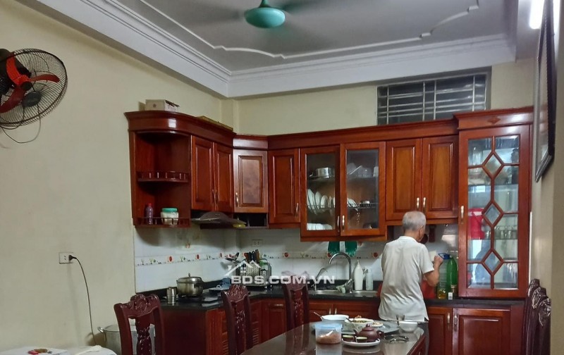 BÁN NHÀ MẶT PHỐ THANH AM-LONG BIÊN 9.95 TỶ 40m, 4 TẦNG DÂN XÂY, Ô TÔ TRÁNH, KINH DOANH ĐỈNH.