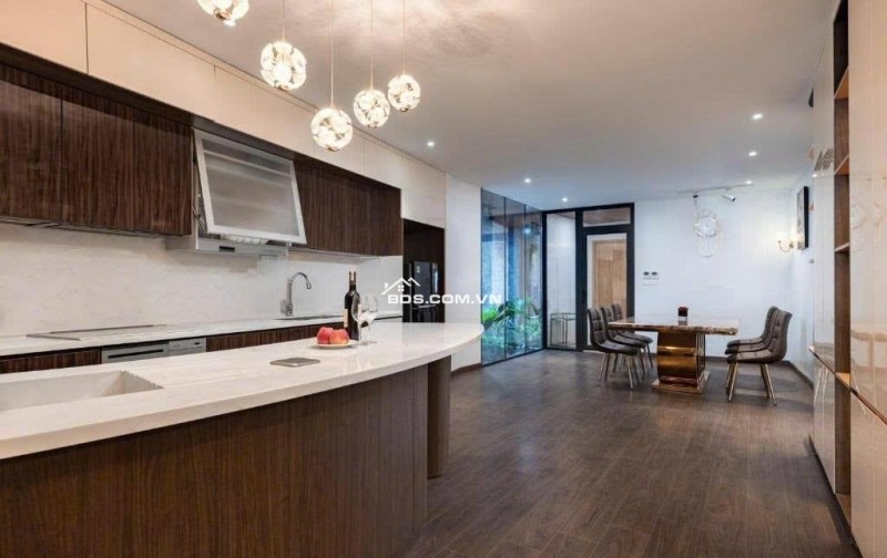 TOÀ APARTMENT MẶT PHỐ YÊN HOA - VIEW BAO TRỌN HỒ TÂY - DOANH THU KHỦNG >600 TRIỆU/ THÁNG - TOÀ XÂY ĐƯỢC 1 NĂM - VỊ TRÍ CỰC ĐẸP - MẶT PHỐ 10 TẦNG -