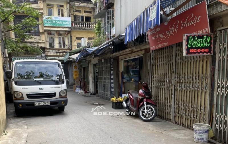 Bán Nhà Hào Nam - Gần Ô tô - KV Tiếp Giáp hai quận Đống Đa - Ba Đình - Gần Ga tầu Điện Cát Linh -Giao Thông Thuận Tiện - DT 86m x 4 Tầng x MT 5.8m -