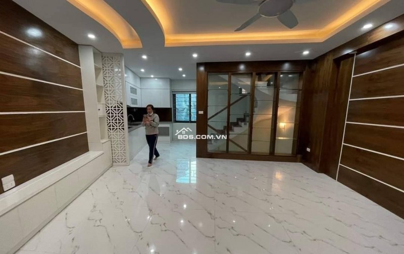 Bán Nhà Xuân La, Tây Hồ.41m2, 6 tầng, gara oto.mt 5m, 11.9 tỷ