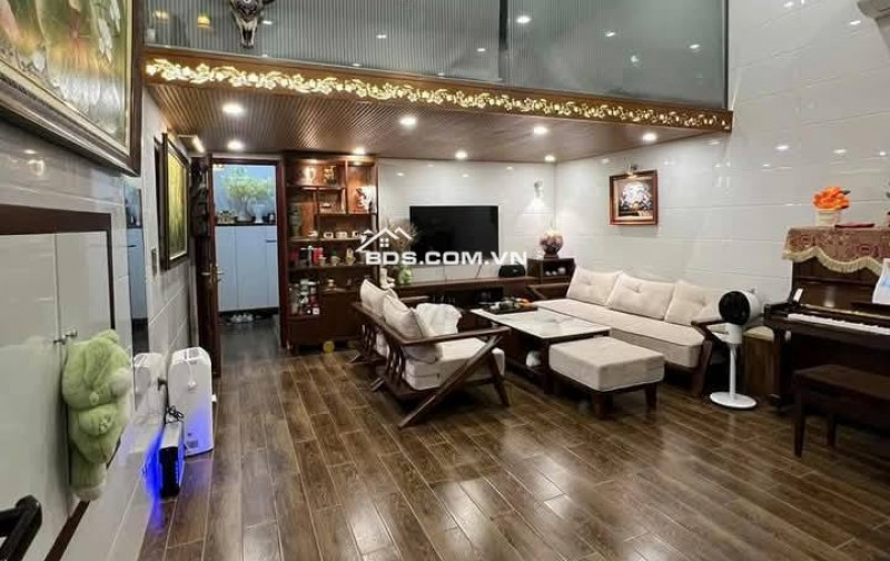 Nhà Đẹp Phố VIP Hoàng Cầu, Đống Đa 39m, 4 tầng, mt  5m, giá 13.4 tỷ