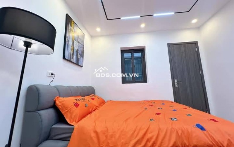 Nhà Đẹp View Mặt Phố Đại La, Hai Bà Trưng 90m, giá 4.3 tỷ