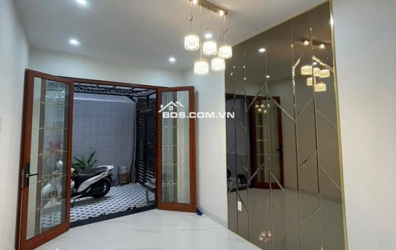 Nhà Đẹp Đón Tết Nguyễn Trãi, Thanh  Xuân 68m, 5  tầng, mt 4m, giá 13.45 tỷ.