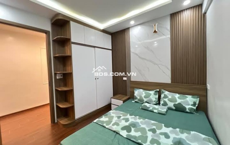 Nhà Đẹp Đón Tết, Phố Giải Phóng, Thanh  Xuân 120m, giá 3.75 tỷ.