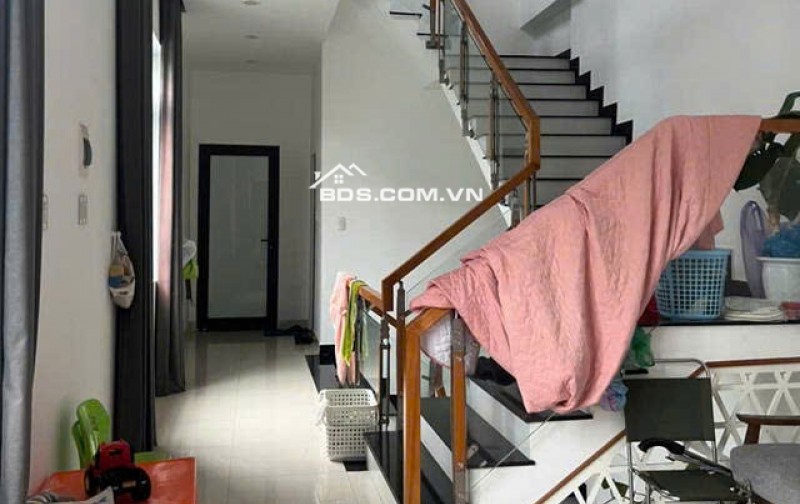 Cần bán nhà 3 tầng Lô góc hai mặt tiền Lê Hữu Trác Sơn Trà Đà Nẵng-90m2-8.4 tỷ tl nhẹ