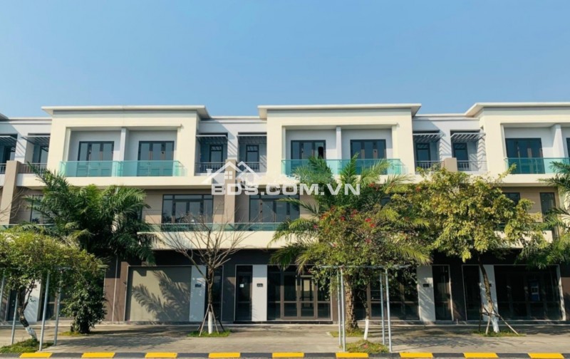 Chính chủ cần bán căn Shophouse Centa City vị trí đẹp nhất tại trục đường chính đại lộ Hữu Nghị VSIP Từ Sơn - Bắc Ninh - cho  thuê giá 30tr/ 01 tháng