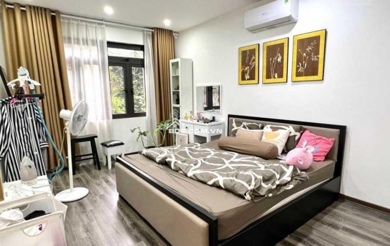 Bán nhà 4 tầng, 46m², 4PN, Vũ Ngọc Phan, Láng Hạ, 10.1 tỷ