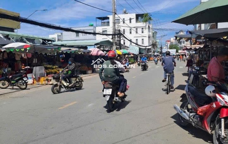 BÁN NHANH 1168M2 ĐẤT NGAY CHỢ, TRƯỜNG HỌC GẦN KCN DÂN ĐÔNG. GIÁ 160 TRIỆU