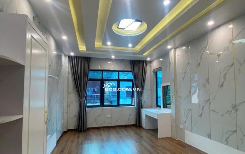 HIẾM! BÁN NHÀ HÀO NAM, KHU VIP PHÂN LÔ Ô TÔ TRÁNH - 6 TẦNG DT 40M2, MT 4.2M, GIÁ 10 TỶ