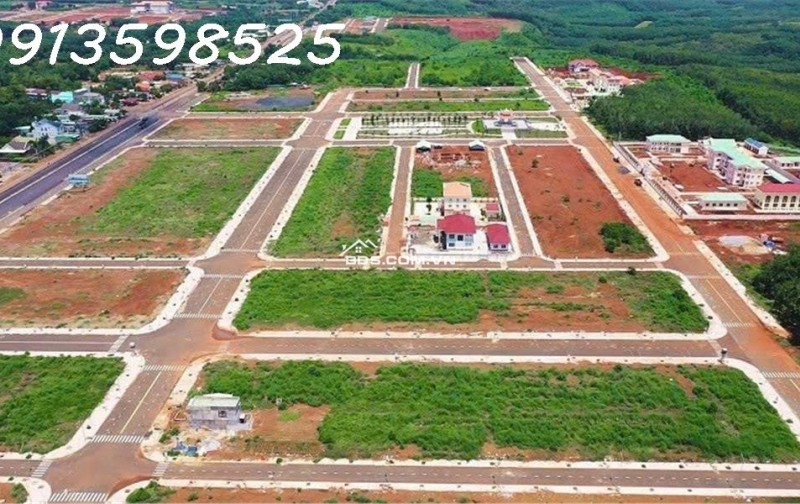 Có sẵn 150tr, mua được ngay lô đất 300m2 100 TC, sau TTHC Huyện