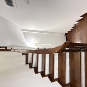 Bán nhà phố Thạch Bàn - Long Biên, chính chủ, nội thất sang trọng, giá hợp lý!