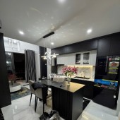 Bán nhà phố Cổ Linh - Long Biên, nội thất cao cấp, chính chủ!