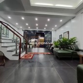 Bán chung cư mini 8 tầng đường Mỹ Đình, ô tô đỗ cách nhà 10m, nội thất cao cấp