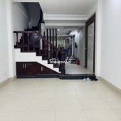 Bán nhà pháo đài láng, 50m2, 5 tầng, mặt tiền 5,2m giá 21tỷ
