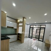 Nhà 2 tầng xây mới hẻm 652 Lê Hồng Phong - Giá 2,2 Tỷ - Tp Nha Trang