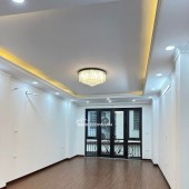 Bán nhà 36m2 x 6 tầng, thang máy Phố Đội Cấn Quận Ba Đình