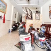 Bán nhà mặt tiền khu phố thông nhất dĩ An.DT60m2 . nhà 3 từng cách vicom 2km . Giá 4 tỷ 5 .DT0845500163