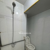 Chung cư mặt tiền Trần Hưng Đạo P14 Q5 lầu 1 chỉ 1tỷ450 - Diện tích: 28,36m2