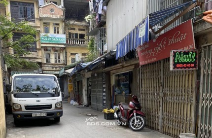 Bán Nhà Hào Nam - Gần Ô tô - KV Tiếp Giáp hai quận Đống Đa - Ba Đình - Gần Ga tầu Điện Cát Linh -Giao Thông Thuận Tiện - DT 86m x 4 Tầng x MT 5.8m -