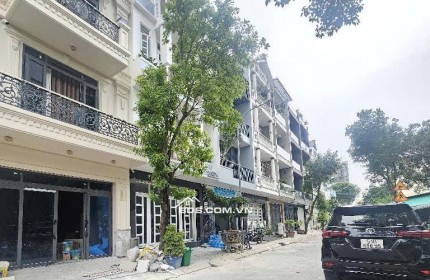 ĐẤT ĐẦU TƯ, KHU ĐƯỜNG SỐ NGUYỄN THỊ THẬP, QUẬN 7, 6MX20M NỞ HẬU, Ô TÔ  ĐỖ TRONG NHÀ, NHỈNH 10 TỶ.