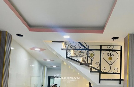 Quận 8 nhà đẹp ăn tết - nở hậu tài lộc - 30m2 giá nhỉnh 3tỷ - Ms. Dung