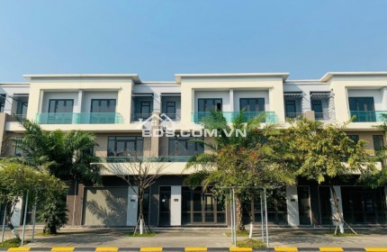 Chính chủ cần bán căn Shophouse Centa City vị trí đẹp nhất tại trục đường chính đại lộ Hữu Nghị VSIP Từ Sơn - Bắc Ninh - cho  thuê giá 30tr/ 01 tháng