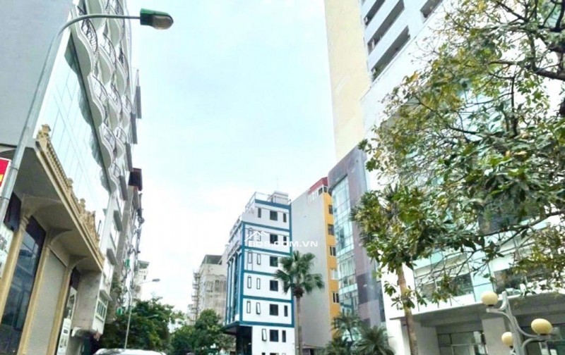 TÒA BUILDING VP TT CẦU GIẤY, 240/280M x 10T, MT 18M ĐẲNG CẤP, VỈA HÈ Ô TÔ TRÁNH, 142 TỶ