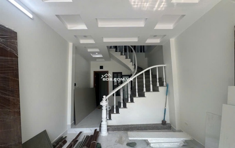 BÁN NHÀ HOÀNG LIỆT SIÊU ĐẸP LÔ GÓC FULL NỘI THẤT GẦN PHỐ 40M2 5 TẦNG NHỈNH 9 TỶ