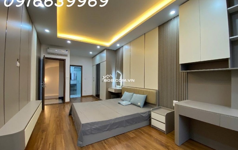 Bán nhà Thái Thịnh, 35m², 5 tầng, MT 3.6m, full nội thất, giá chỉ nhỉnh 6 tỷ!