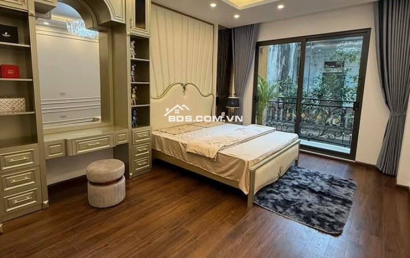 Nhà Đẹp Đón Tết Nguyễn Lân, Thanh Xuân 32m, 5 tầng, mt 3.9m, giá 10.8 tỷ.