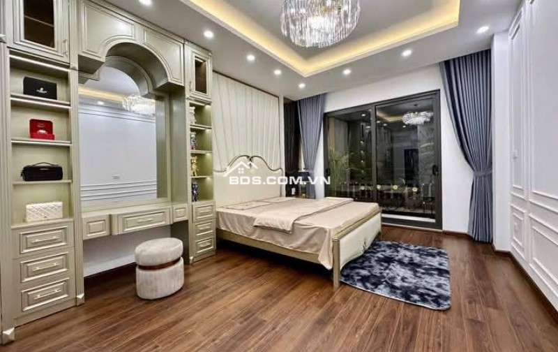 Nhà Đẹp Đón Tết Nguyễn Lân, Thanh Xuân 32m, 5 tầng, mt 3.9m, giá 10.8 tỷ.