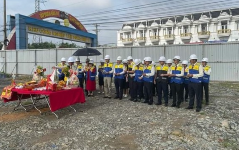 Cần bán nhà mặt đương vành đai đông Bắc 1 nhà ở kết hợp kinh doanh