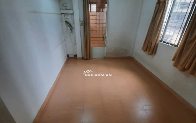 Cần bán nhà riêng hẻm đường Trần Hưng Đạo, P.2, Q.5, 6x15m² - Chỉ 15.7 tỷ